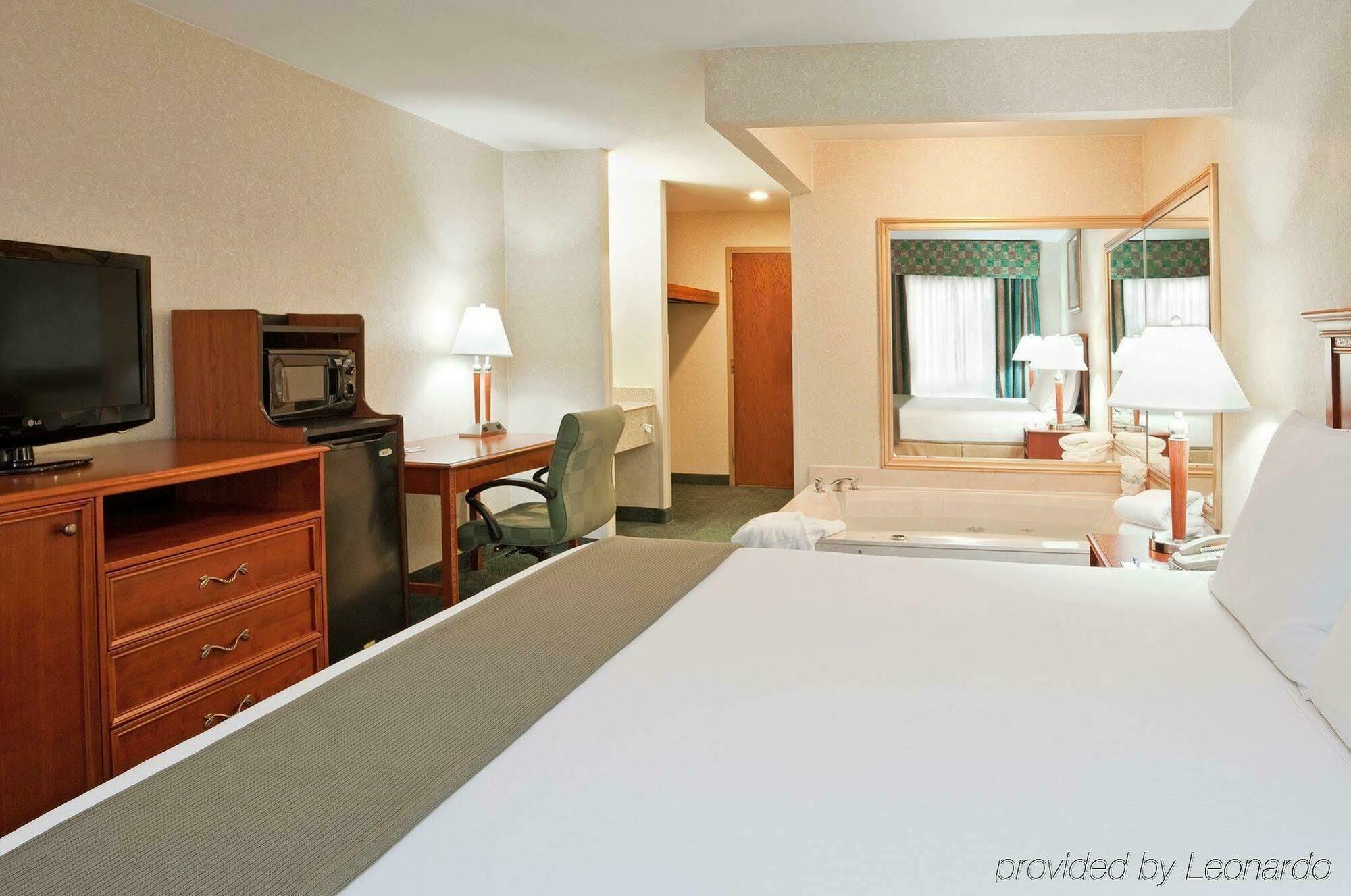 Holiday Inn Express Birch Run-Frankenmuth Area By Ihg Экстерьер фото